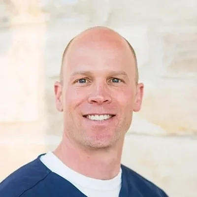 A headshot photo of Chris Price